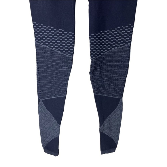 Spanx Look At Me Now Seamless Moto Leggings Indigo Sky Blue Size Medium 50200 - Picture 8 of 9